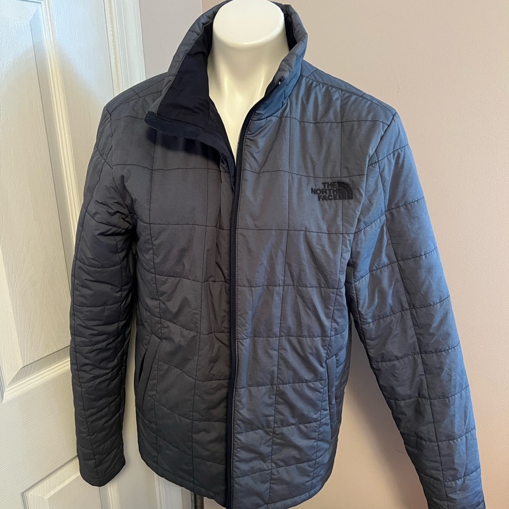 Men’s size small the north face down jacket